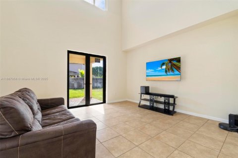 Villa ou maison à vendre à Homestead, Floride: 5 chambres, 263.56 m2 № 1944610 - photo 17