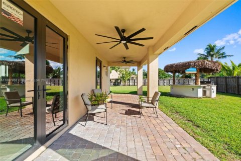 Villa ou maison à vendre à Homestead, Floride: 5 chambres, 263.56 m2 № 1944610 - photo 11