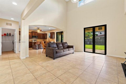 Villa ou maison à vendre à Homestead, Floride: 5 chambres, 263.56 m2 № 1944610 - photo 15