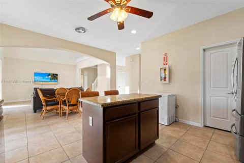 Villa ou maison à vendre à Homestead, Floride: 5 chambres, 263.56 m2 № 1944610 - photo 22