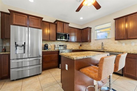 Villa ou maison à vendre à Homestead, Floride: 5 chambres, 263.56 m2 № 1944610 - photo 26