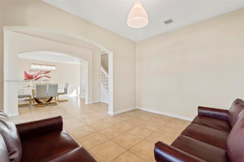 Villa ou maison à vendre à Homestead, Floride: 5 chambres, 263.56 m2 № 1944610 - photo 19