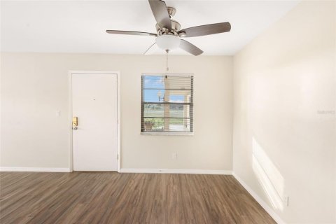 Condo in Rotonda, Florida, 1 bedroom  № 1767190 - photo 17