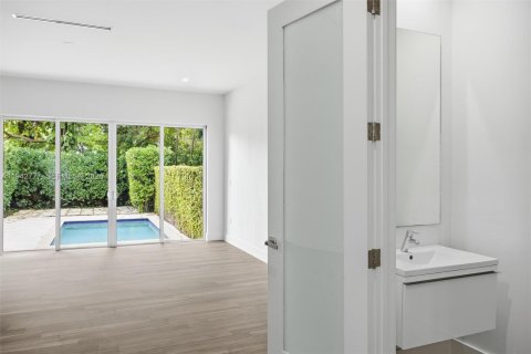 Touwnhouse à vendre à Miami, Floride: 3 chambres, 189.43 m2 № 2000139 - photo 19