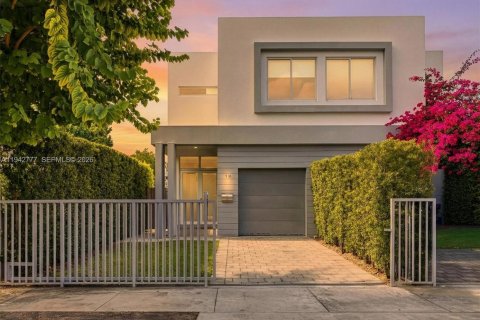 Touwnhouse à vendre à Miami, Floride: 3 chambres, 189.43 m2 № 2000139 - photo 2