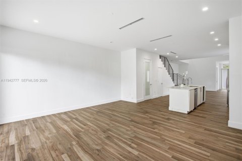 Touwnhouse à vendre à Miami, Floride: 3 chambres, 189.43 m2 № 2000139 - photo 15