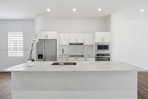 Touwnhouse à vendre à Miami, Floride: 3 chambres, 189.43 m2 № 2000139 - photo 18