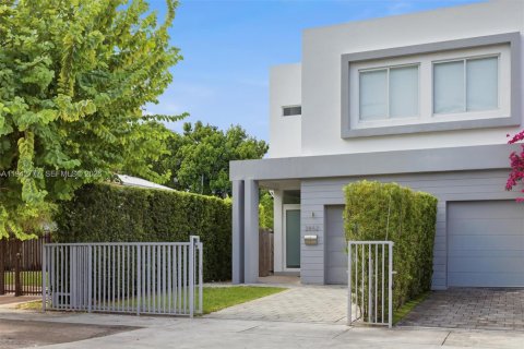 Touwnhouse à vendre à Miami, Floride: 3 chambres, 189.43 m2 № 2000139 - photo 6