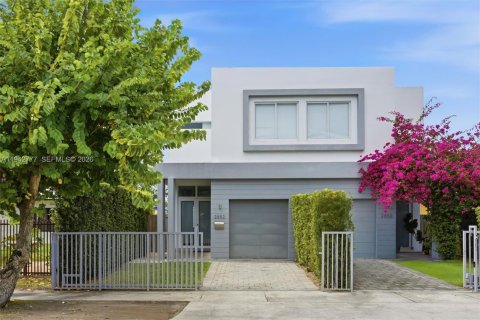 Touwnhouse à vendre à Miami, Floride: 3 chambres, 189.43 m2 № 2000139 - photo 3