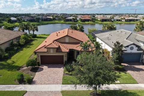 House in Sarasota, Florida 2 bedrooms, 176.79 sq.m. № 1886199 - photo 6