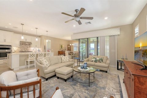 House in Sarasota, Florida 2 bedrooms, 176.79 sq.m. № 1886199 - photo 22