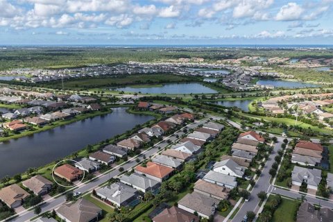 House in Sarasota, Florida 2 bedrooms, 176.79 sq.m. № 1886199 - photo 2