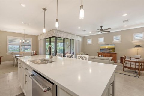 House in Sarasota, Florida 2 bedrooms, 176.79 sq.m. № 1886199 - photo 28
