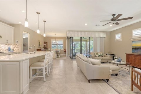 House in Sarasota, Florida 2 bedrooms, 176.79 sq.m. № 1886199 - photo 20