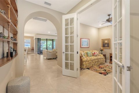 House in Sarasota, Florida 2 bedrooms, 176.79 sq.m. № 1886199 - photo 15