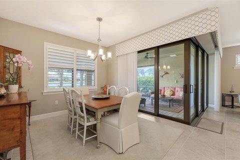 House in Sarasota, Florida 2 bedrooms, 176.79 sq.m. № 1886199 - photo 30
