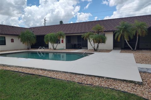 Copropriété à vendre à Punta Gorda, Floride: 2 chambres, 101.64 m2 № 1804661 - photo 4