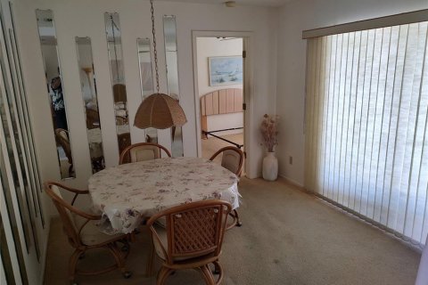 Copropriété à vendre à Punta Gorda, Floride: 2 chambres, 101.64 m2 № 1804661 - photo 11