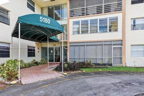 Copropriété à vendre à Tamarac, Floride: 1 chambre, 63.17 m2 № 1946494 - photo 20