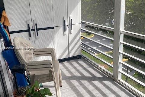 Copropriété à vendre à Tamarac, Floride: 1 chambre, 63.17 m2 № 1946494 - photo 15