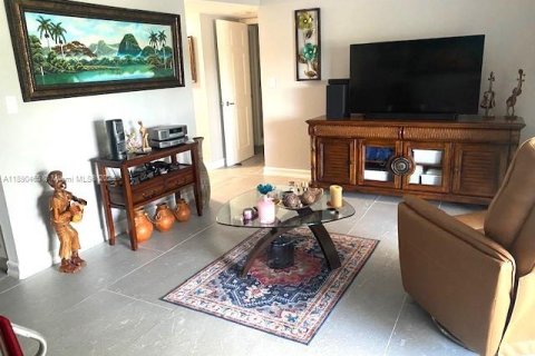 Copropriété à vendre à Tamarac, Floride: 1 chambre, 63.17 m2 № 1946494 - photo 1