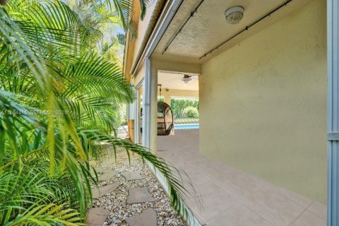 Casa en venta en Weston, Florida, 4 dormitorios, 209.4 m2 № 2033479 - foto 10
