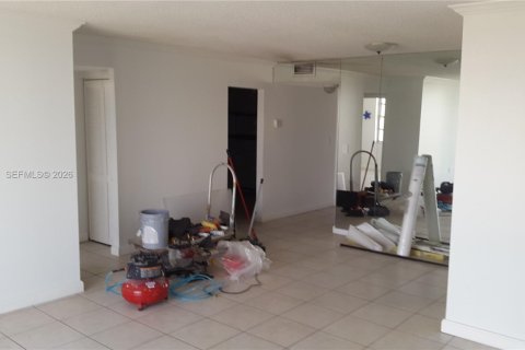 Condominio en alquiler en Aventura, Florida, 2 dormitorios, 99.68 m2 № 2170309 - foto 9