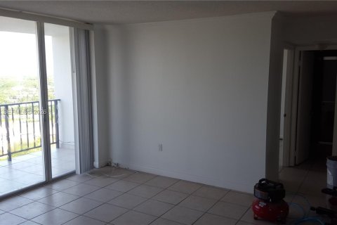 Condominio en alquiler en Aventura, Florida, 2 dormitorios, 99.68 m2 № 2170309 - foto 10