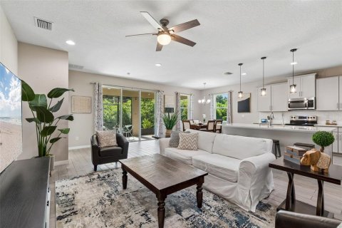 Casa en venta en Tampa, Florida, 4 dormitorios, 189.06 m2 № 2195625 - foto 5