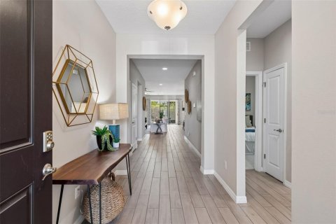 Casa en venta en Tampa, Florida, 4 dormitorios, 189.06 m2 № 2195625 - foto 3