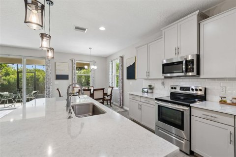 Casa en venta en Tampa, Florida, 4 dormitorios, 189.06 m2 № 2195625 - foto 15