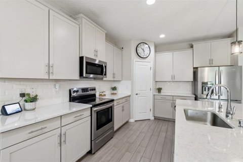 Casa en venta en Tampa, Florida, 4 dormitorios, 189.06 m2 № 2195625 - foto 11
