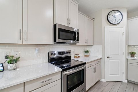 Casa en venta en Tampa, Florida, 4 dormitorios, 189.06 m2 № 2195625 - foto 12