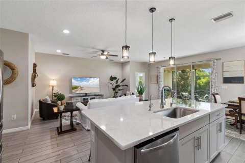 Casa en venta en Tampa, Florida, 4 dormitorios, 189.06 m2 № 2195625 - foto 13