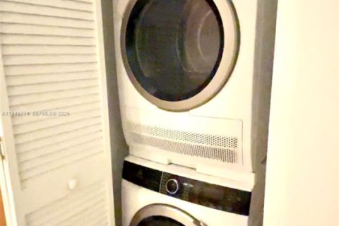 Condominio en venta en Miami, Florida, 1 dormitorio, 50.54 m2 № 2002528 - foto 19