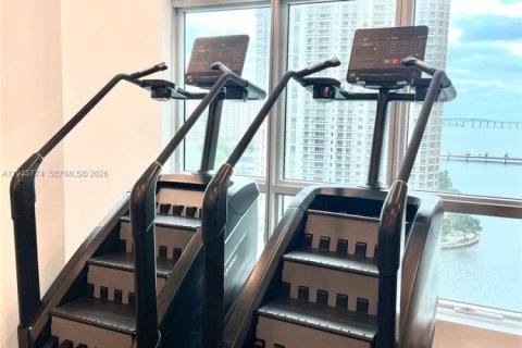 Condominio en venta en Miami, Florida, 1 dormitorio, 50.54 m2 № 2002528 - foto 9