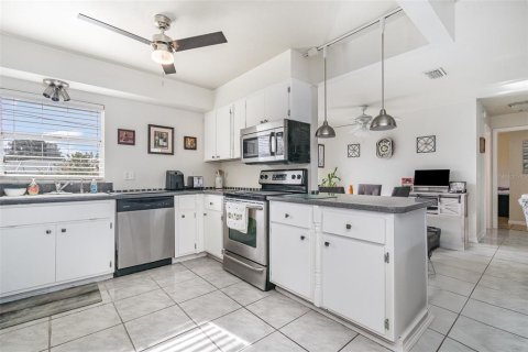 Casa en venta en Port Charlotte, Florida, 3 dormitorios, 101.26 m2 № 1626847 - foto 9
