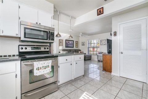 Casa en venta en Port Charlotte, Florida, 3 dormitorios, 101.26 m2 № 1626847 - foto 8