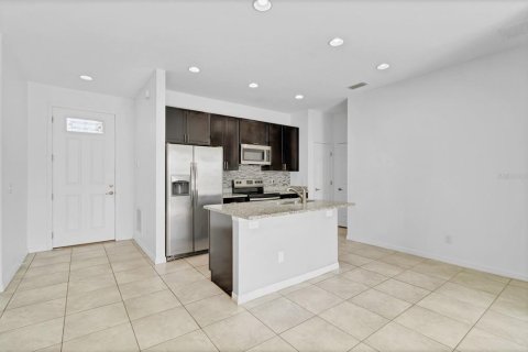 House in Poinciana, Florida 3 bedrooms, 114.73 sq.m. № 1569310 - photo 7