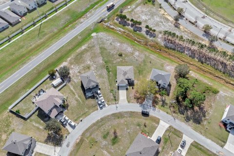 House in Poinciana, Florida 3 bedrooms, 114.73 sq.m. № 1569310 - photo 6