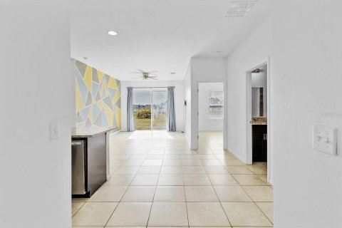 House in Poinciana, Florida 3 bedrooms, 114.73 sq.m. № 1569310 - photo 8
