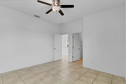 House in Poinciana, Florida 3 bedrooms, 114.73 sq.m. № 1569310 - photo 16