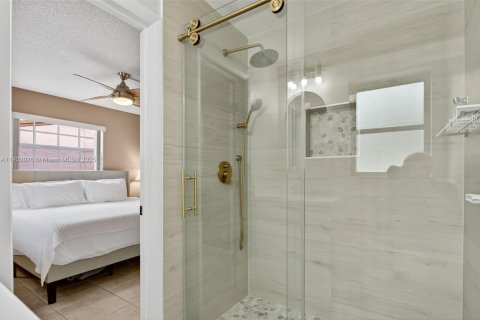 Купить виллу или дом в Маргит, Флорида 3 спальни, 128.11м2, № 1957244 - фото 27