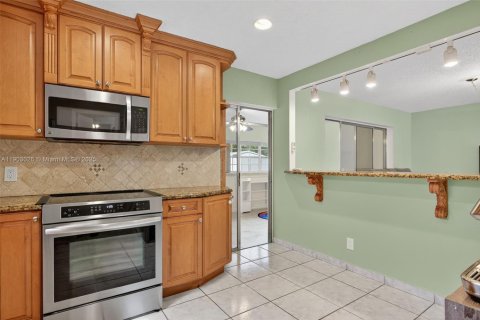 Купить виллу или дом в Маргит, Флорида 3 спальни, 128.11м2, № 1957244 - фото 5