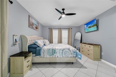 Villa ou maison à louer à Davenport, Floride: 4 chambres, 180.23 m2 № 2408656 - photo 12