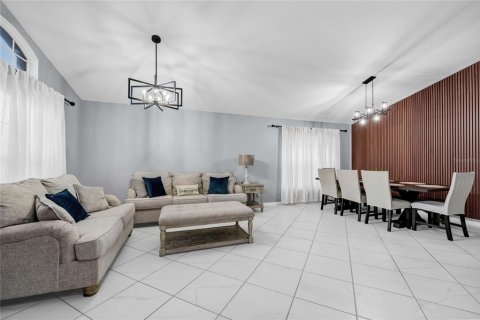 Villa ou maison à louer à Davenport, Floride: 4 chambres, 180.23 m2 № 2408656 - photo 3