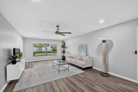 Casa en venta en Boynton Beach, Florida, 2 dormitorios, 130.43 m2 № 2320492 - foto 8