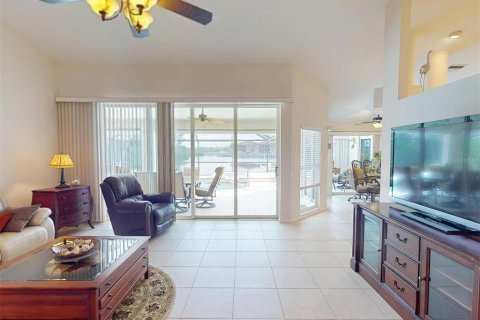 House in Punta Gorda, Florida 3 bedrooms, 177.81 sq.m. № 1759786 - photo 14