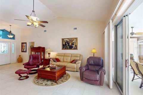 House in Punta Gorda, Florida 3 bedrooms, 177.81 sq.m. № 1759786 - photo 12