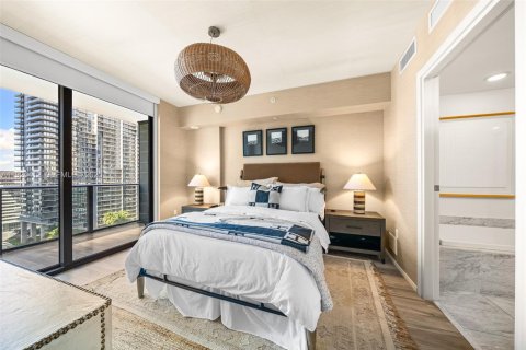 Condominio en alquiler en Miami, Florida, 2 dormitorios, 116.41 m2 № 1991924 - foto 12